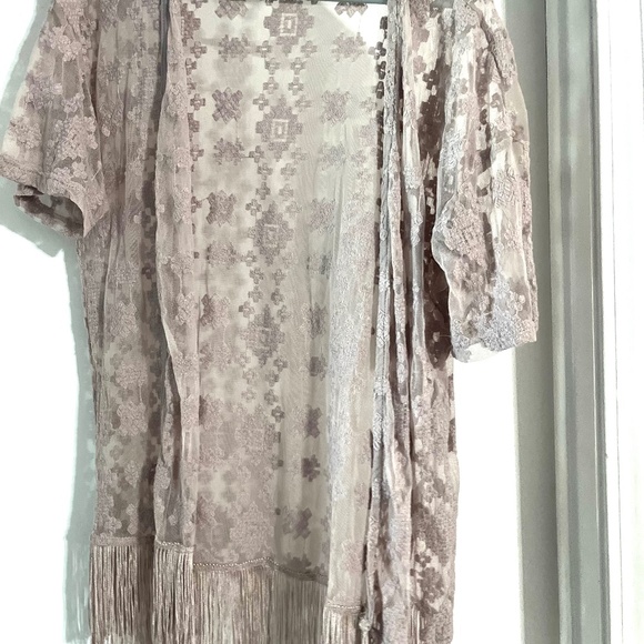 Fringe lace top - Picture 1 of 2